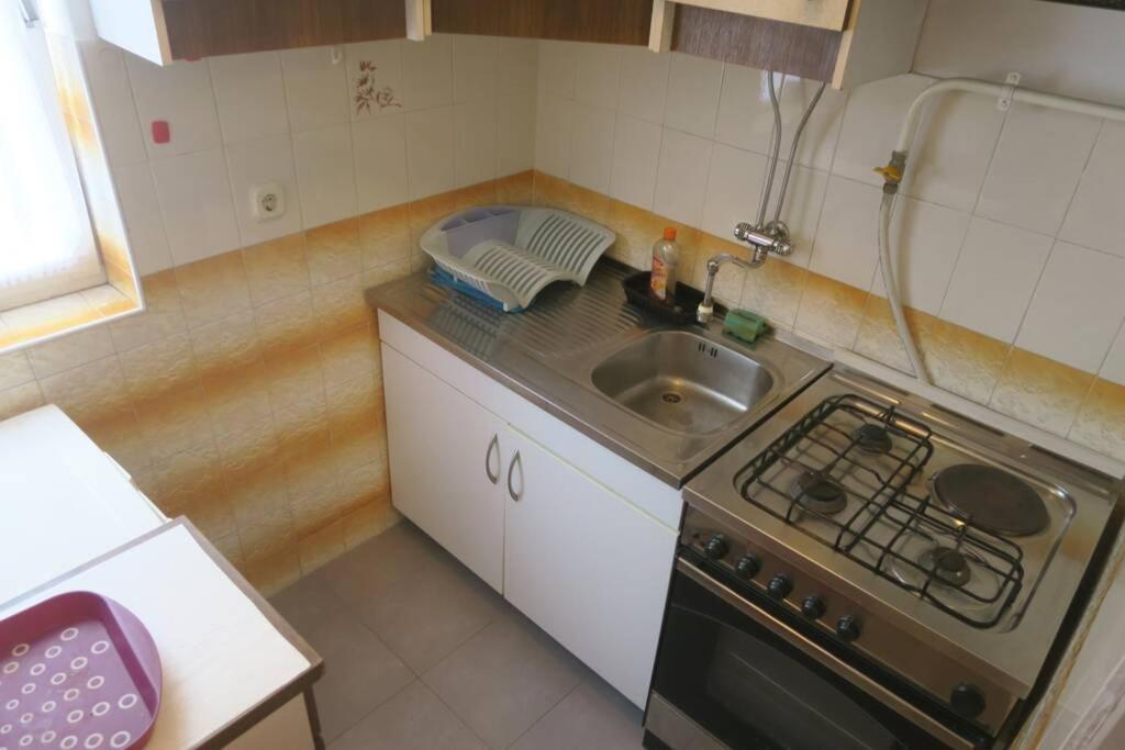 Cozy Apartment Alma, Two Steps From The Sea Medulin Bagian luar foto